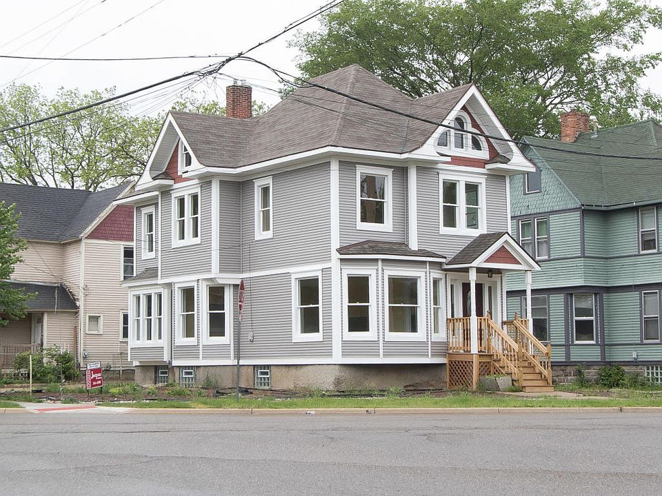 1st image of 928 S Rose St
