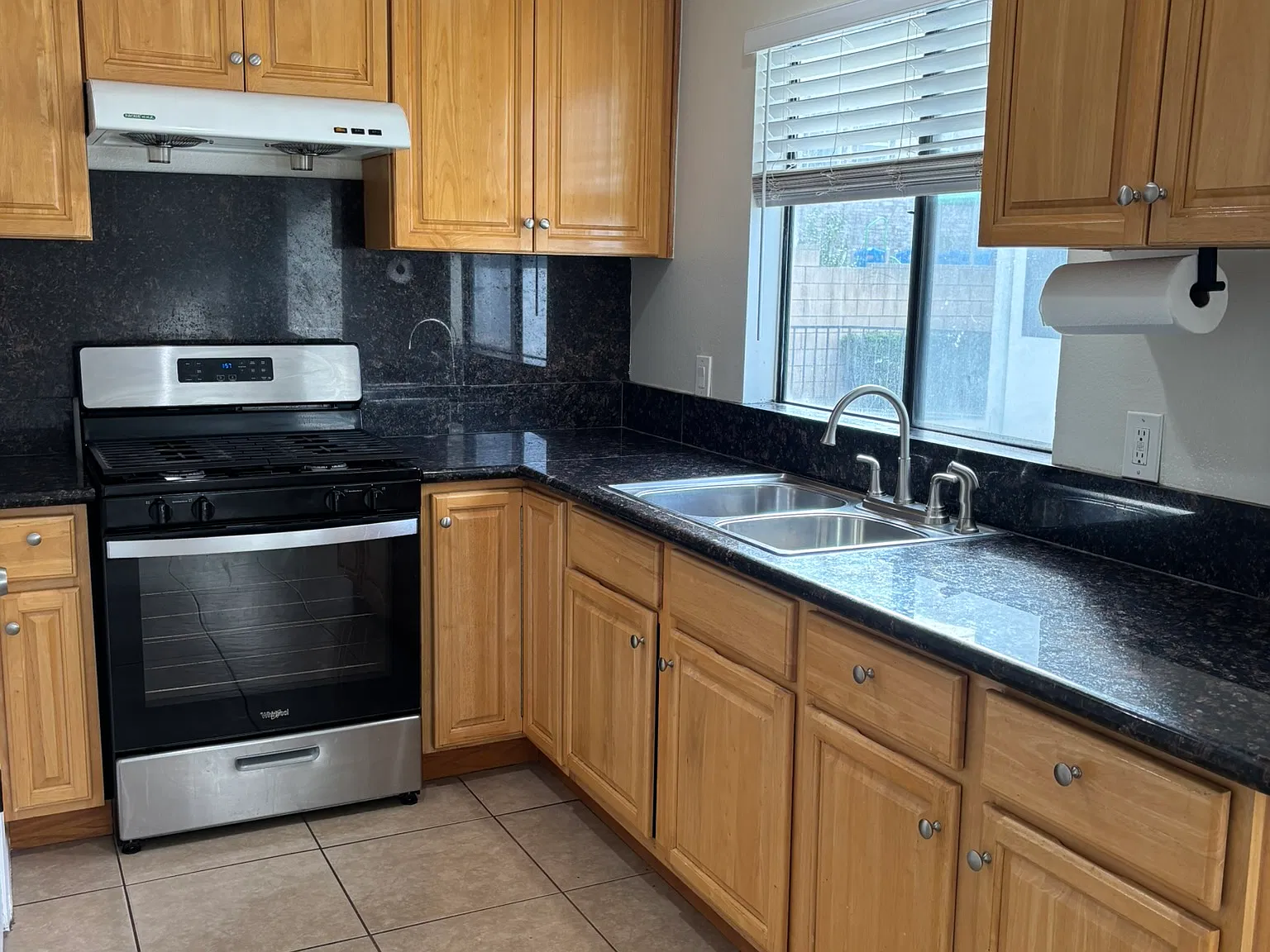 2 bed, 2.5 bath, $2,550 — Photo 3
