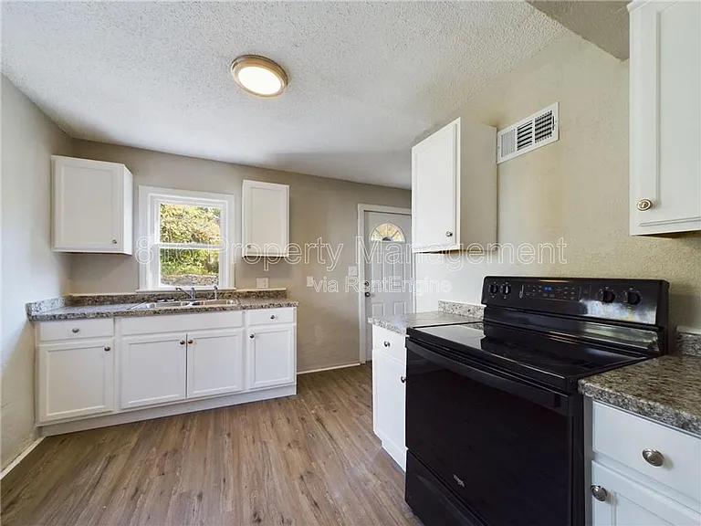 7433 Arleta Blvd — Photo 5