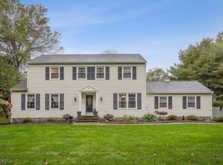 6 Muirfield Ln, Lebanon, NJ 08833