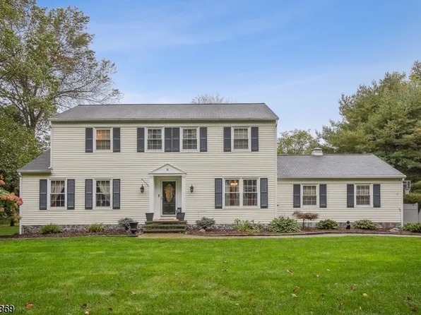 6 Muirfield Ln, Clinton Twp., NJ 08833