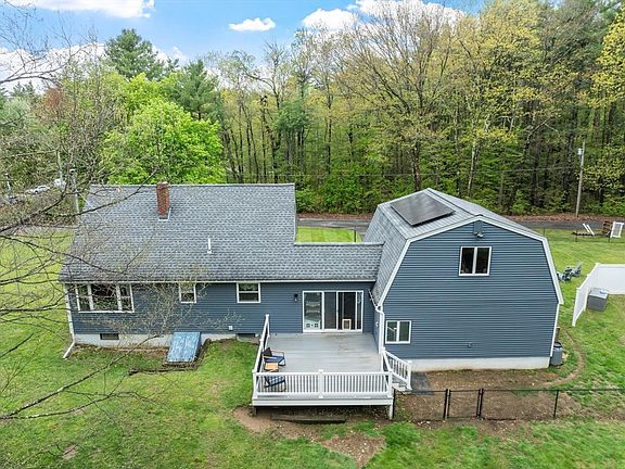 3rd image of 51 Bennett Rd