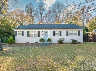 2333 Birchcrest Dr, Charlotte, NC 28205