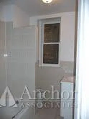 Rented by Anchor Associates | media 10