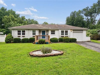 8605 W 80th Ter, Overland Park, KS, 66204