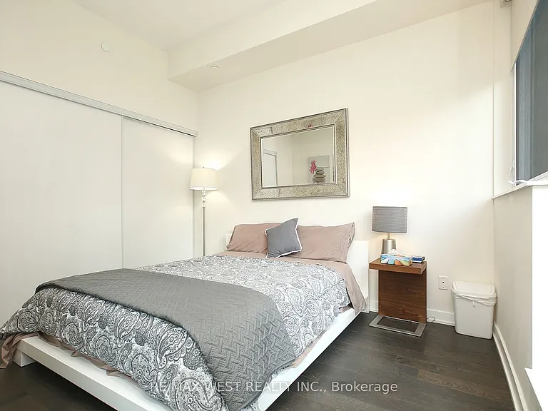 17 Dundonald St #309 — Photo 12