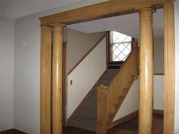 5th image of 714 Stolp Ave