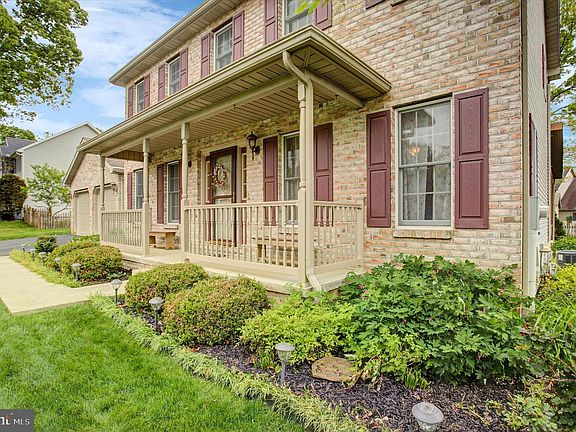 5th image of 427 Bradley Ln