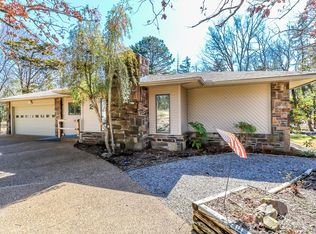 2 Galeon Ln, Hot Springs Village, AR 71909
