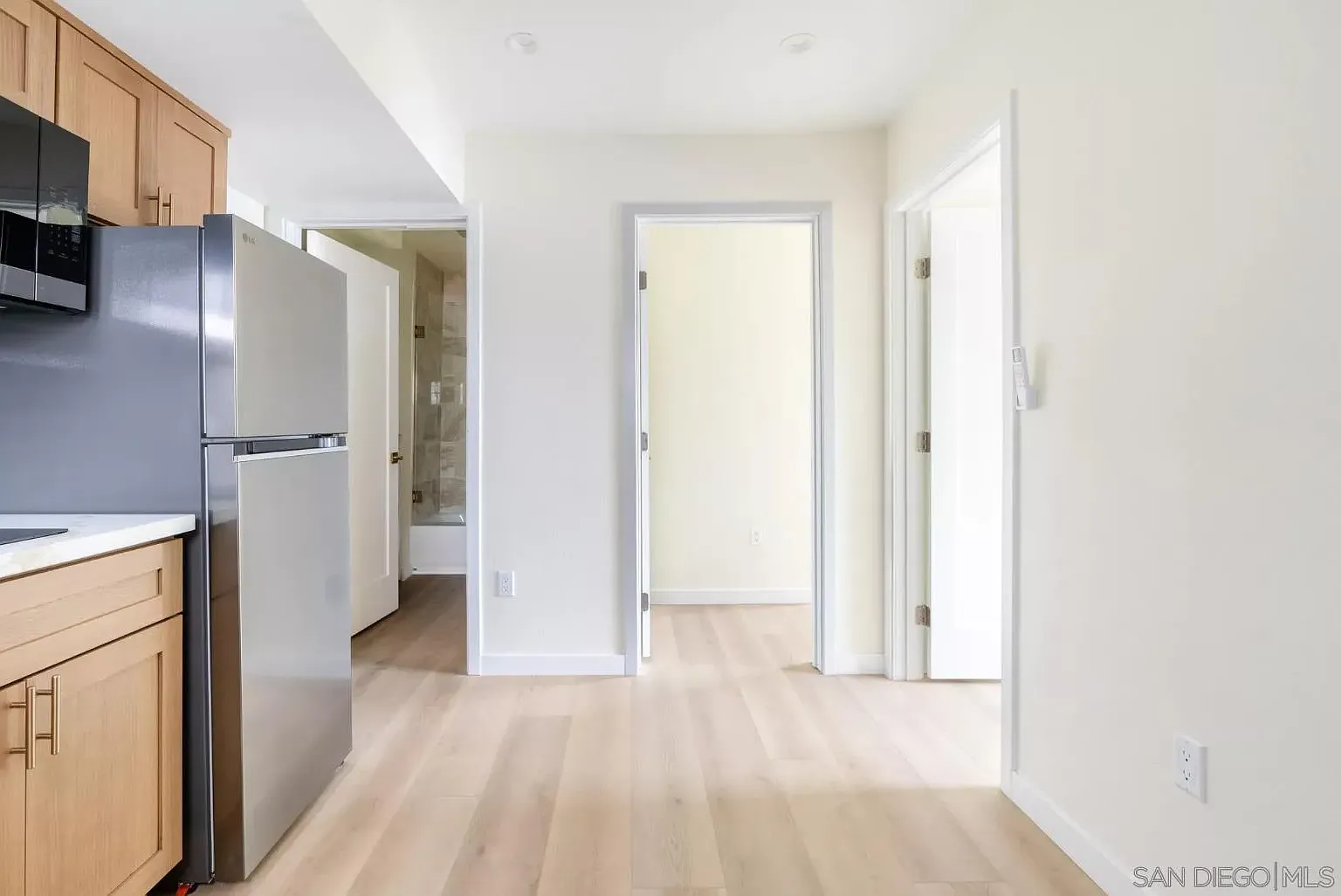 2 bed, 1.0 bath, 409 sqft, $1,950 — Photo 2