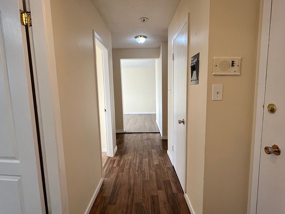 1st image of 10604 114th St NW #1454209