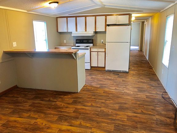 2nd image of 1120 Southern Meadows Dr