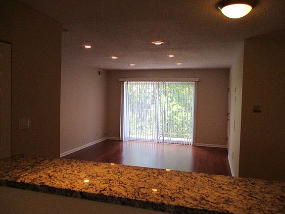 4th image of 9400 Bay Colony Dr APT 3W