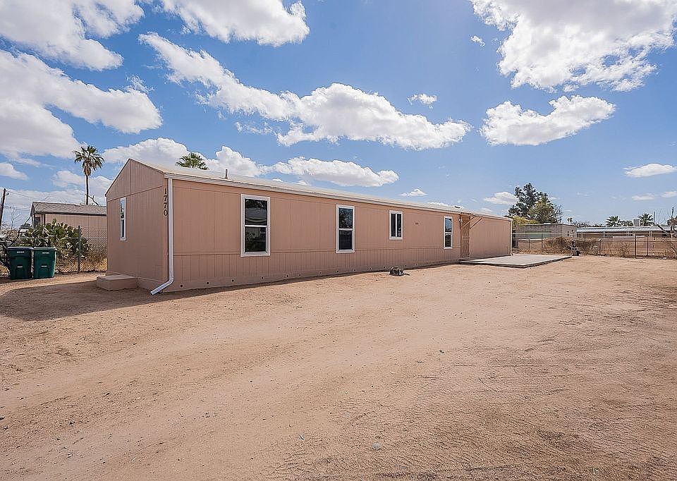 Welcome home! Large lot!