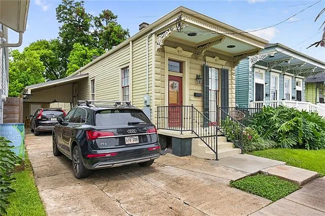 831 Atlantic Ave — Photo 2