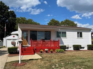 887 Carnegie Ave, Akron, OH 44314