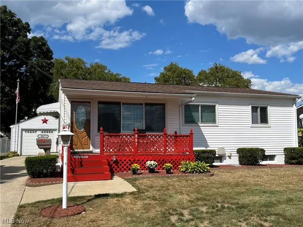 887 Carnegie Ave, Akron, OH 44314