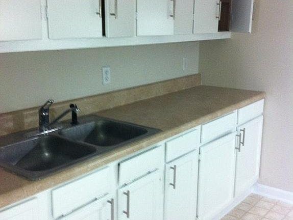 3rd image of 205 Charles Ave