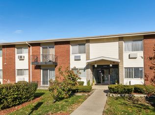 8904 Jody Ln APT 1C, Des Plaines, IL 60016