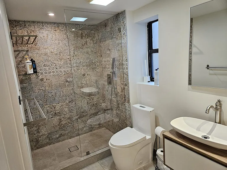 20401 NE 30th Ave #112 — Photo 18