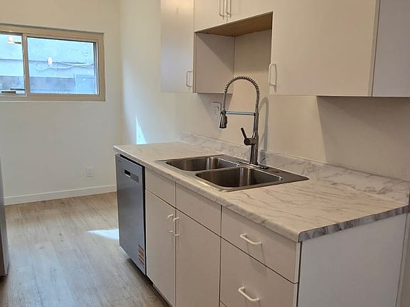 5th image of 4311 Coldwater Canyon Ave #1