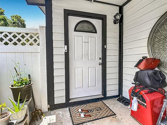5th image of 1010 VAN LIEU STREET