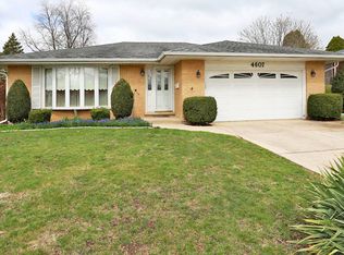 4607 Magnolia Dr, Rolling Meadows, IL 60008