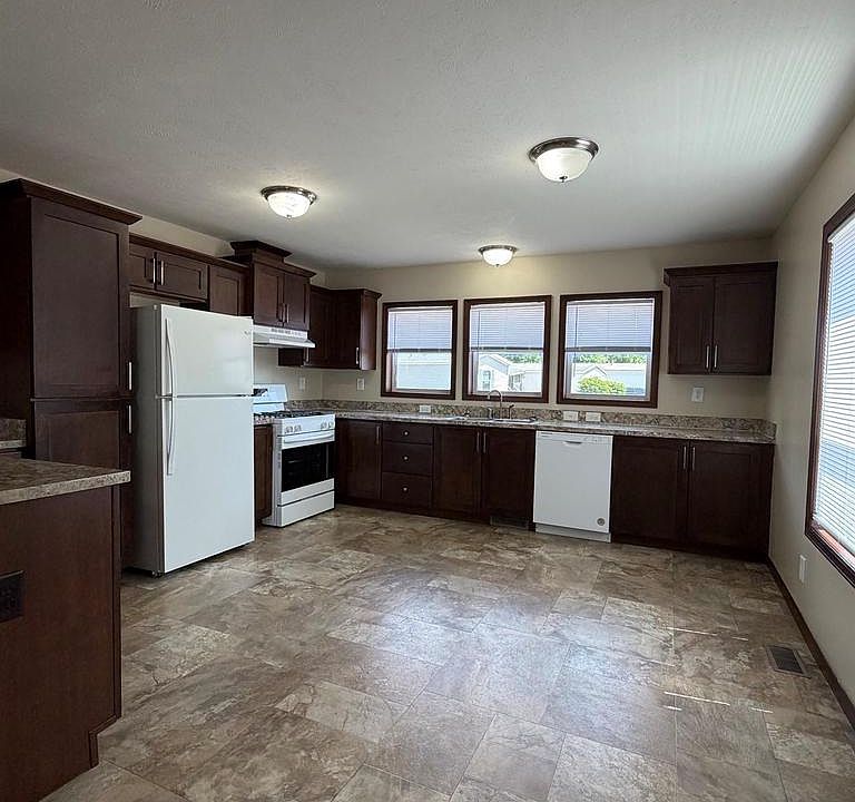 1st image of 135 Maple Street #135