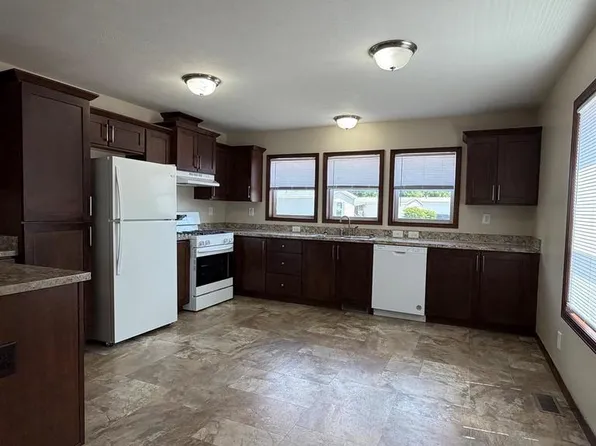 135 Maple Street #135, Reedsburg, WI 53953