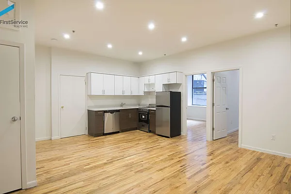 Rented by FirstService Realty (legacy) | media 25