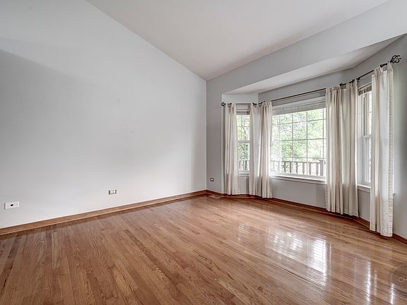 5th image of 4412 Willowbend Dr