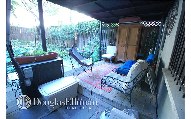 Rented by Douglas Elliman | media 31