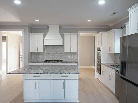 4th image of 760 Fontwell Ln