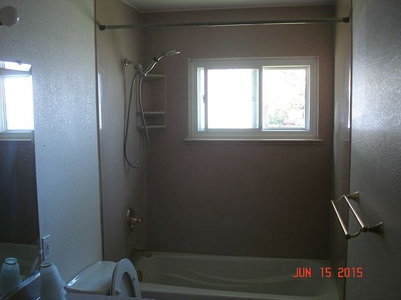3rd image of 18 W Hays St