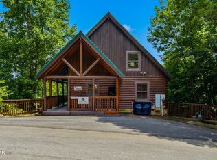 4523 Forest Vista Way, Pigeon Forge, TN 37863