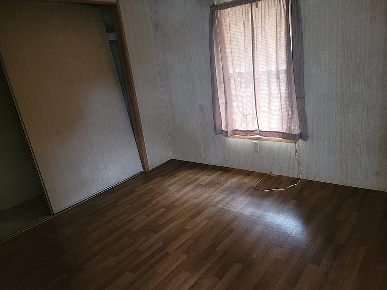 1832 Kent Dr — Photo 8