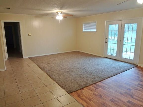 3rd image of 417 Maverick Dr