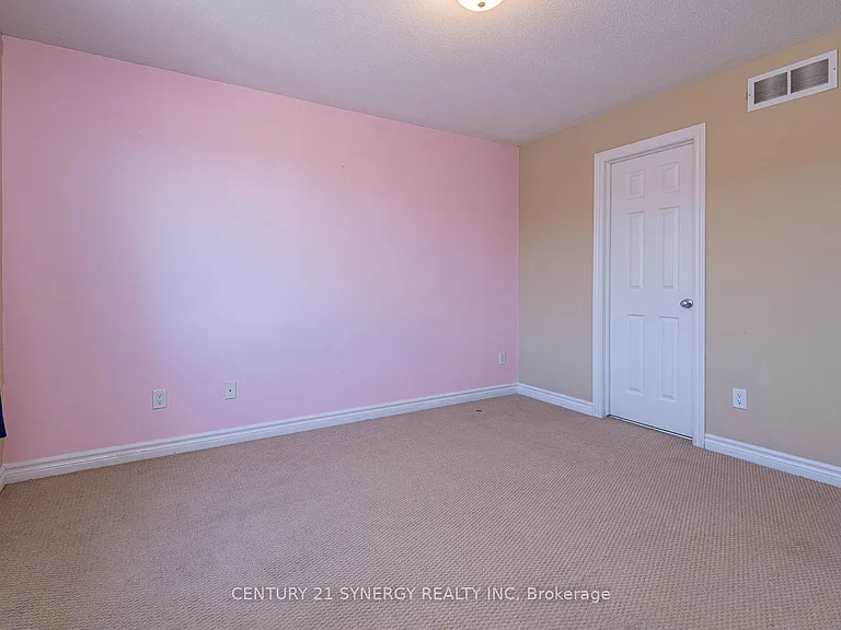 2228 Tenth Line Rd — Photo 27