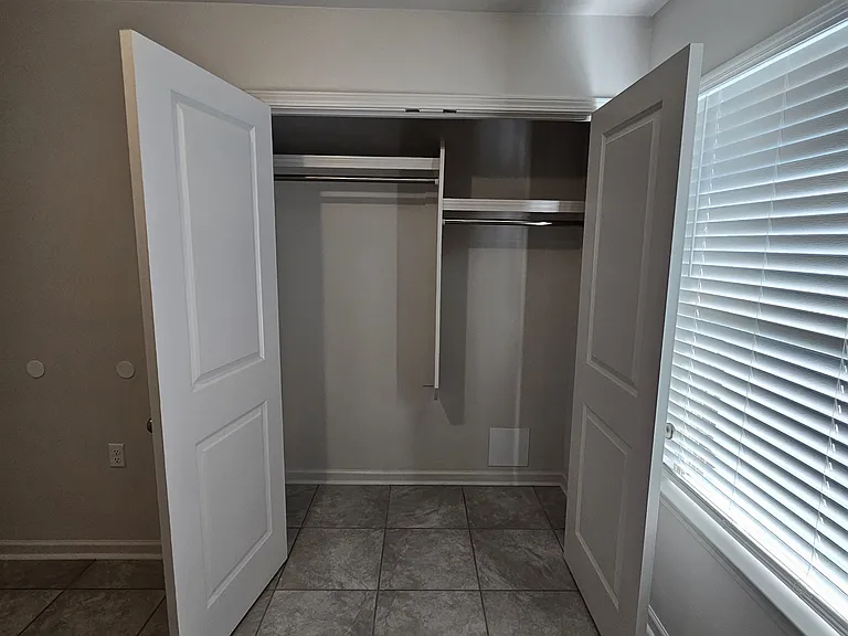 1658 Acadian Dr — Photo 8
