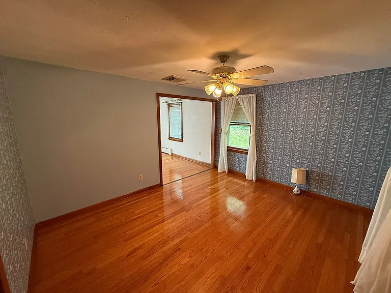 117 Depot St — Photo 12