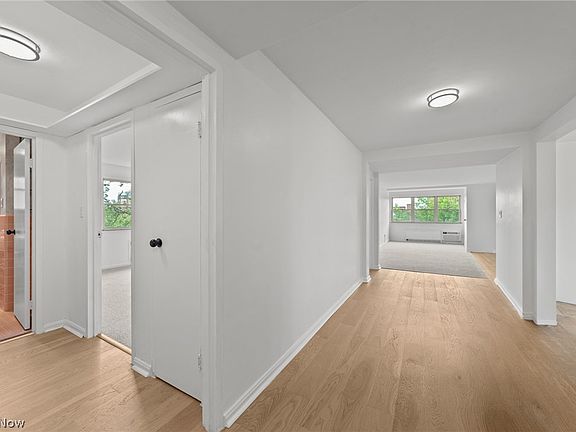 5th image of 13800 Shaker Blvd APT 602