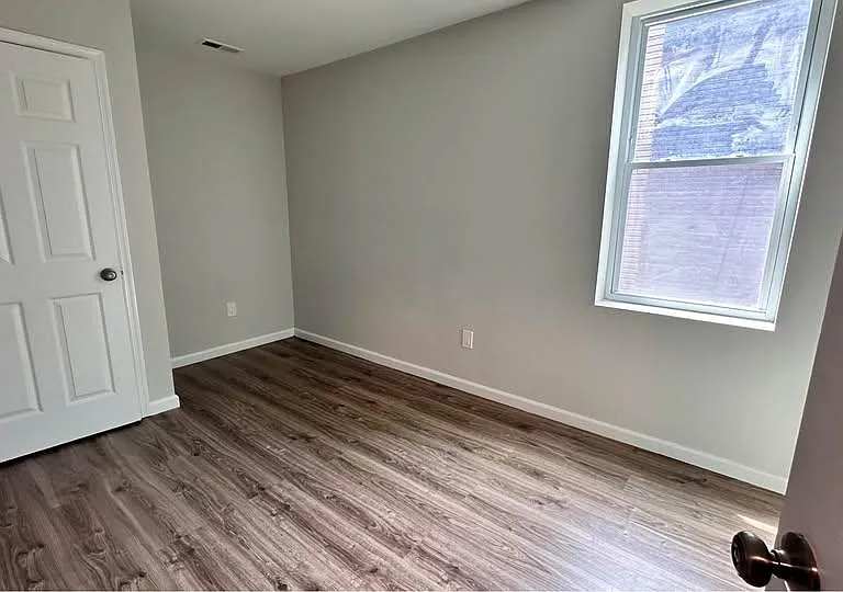 2808 Pomeroy Rd SE #1 — Photo 2