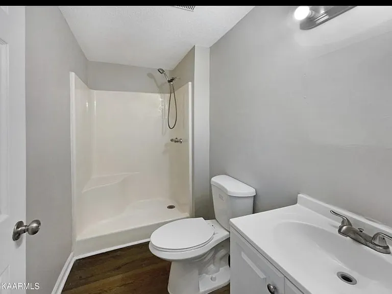 4309 Twin Pines Dr — Photo 7