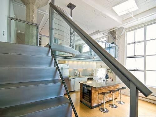 2nd image of 601 4th St Unit 319