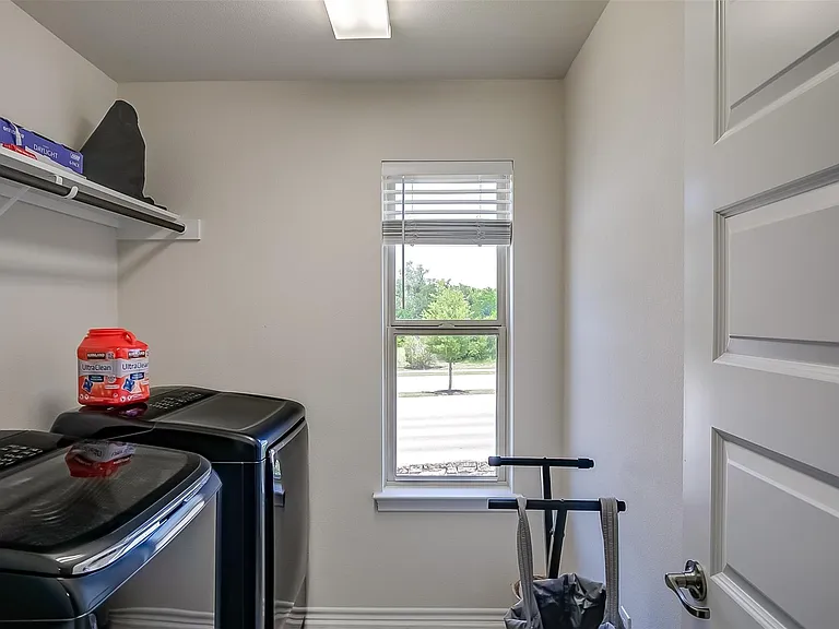 9202 Spade Cir — Photo 22