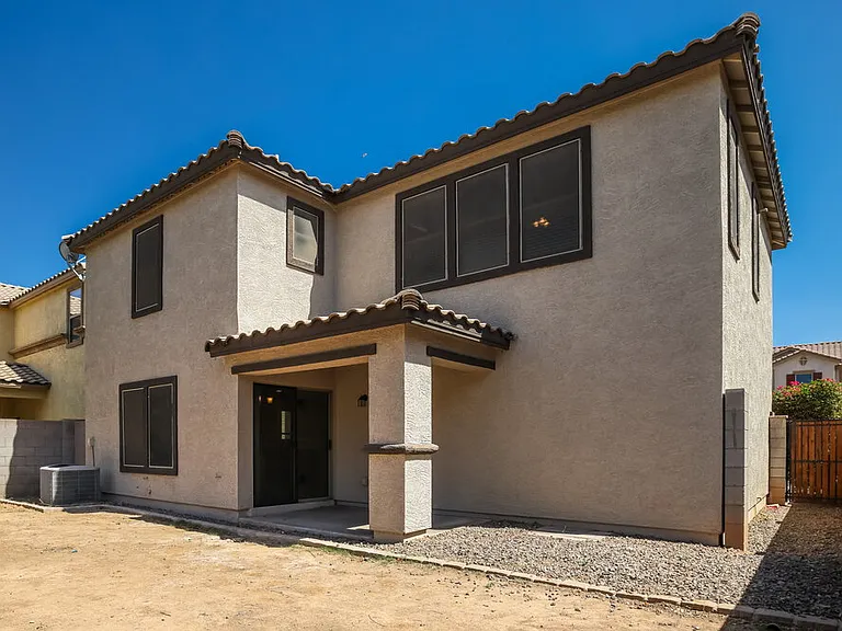 1146 E Hampton Ln — Photo 17