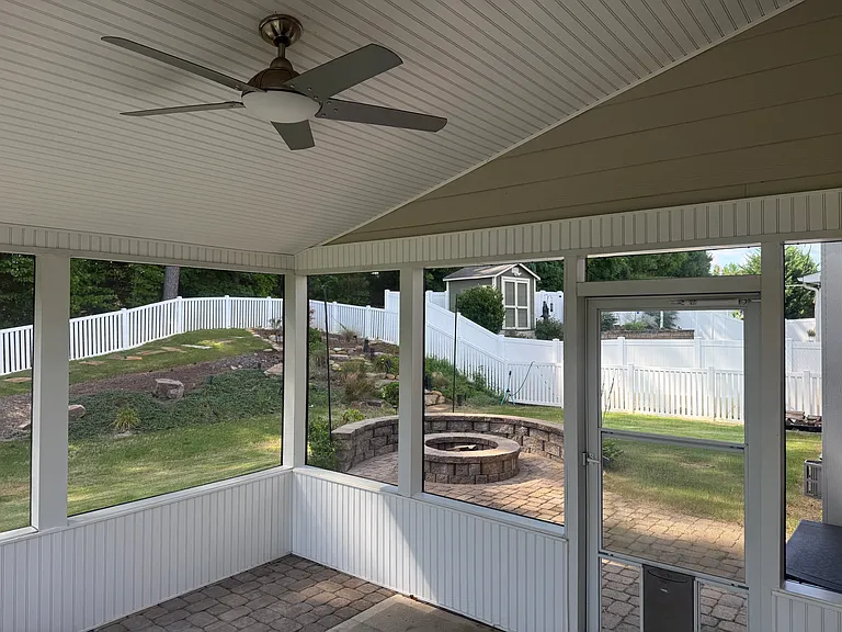 3931 Lake Breeze Dr — Photo 12