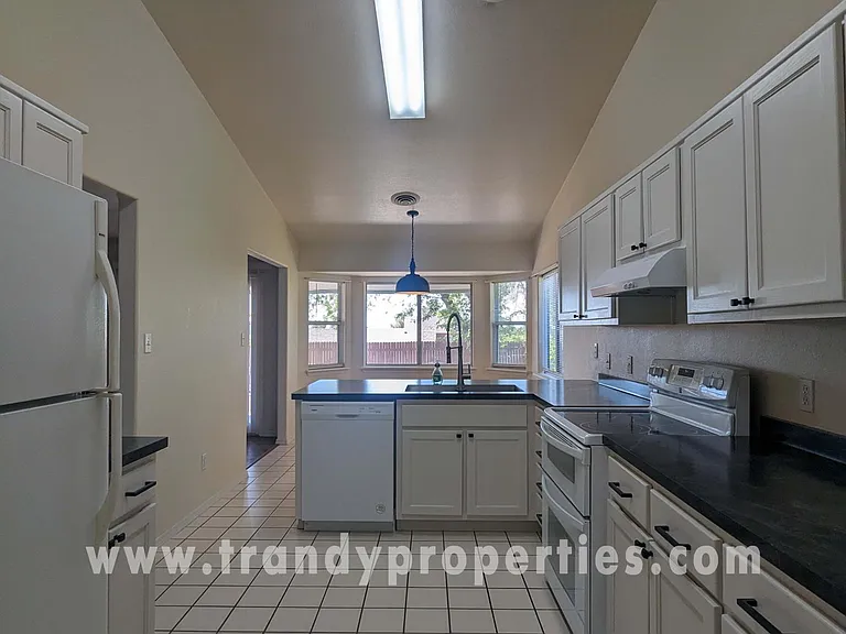 4501 Atlantic St — Photo 6