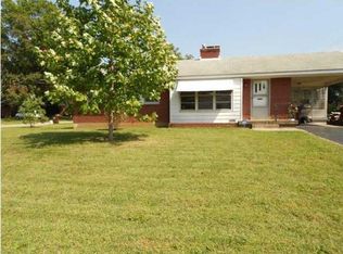 3600 Hughes Rd, Saint Matthews, KY 40207