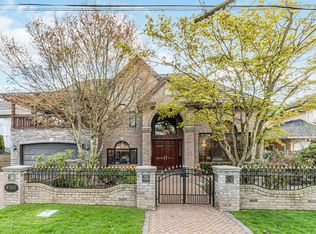 8760 Wheeler Rd, Richmond, BC V6Y2M5